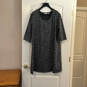 Leopard print casual dress, running around swing dress. Liz Claiborne size 2XP